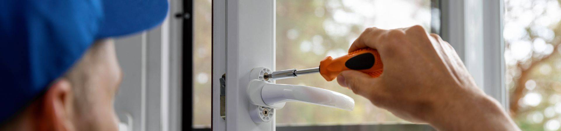 SERVIS okien, dverí, žalúzií a garážových brán